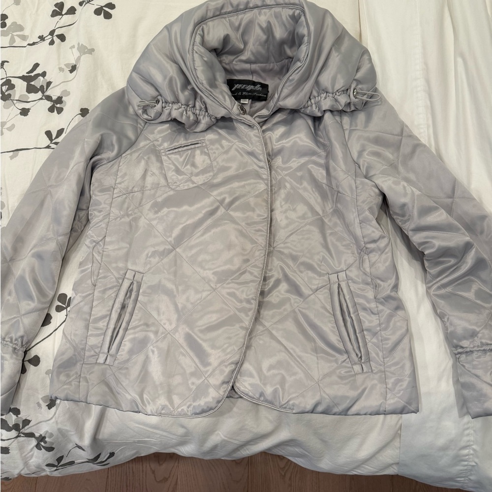 Stylish Silver Women's Jacket